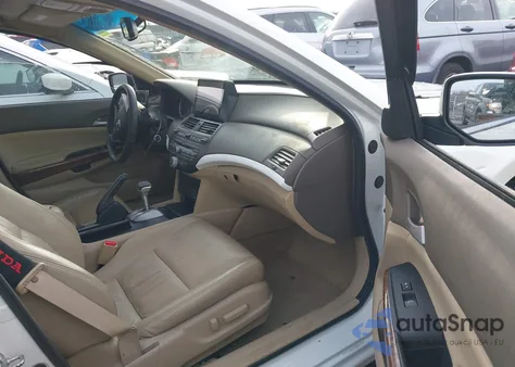 2010 Honda Accord 3.5 Ex-L z USA, uszkodzony, nr VIN 1HGCP3F84AA001043